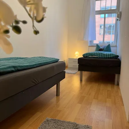 Apartment's Am Luisenpark - Stadtnah - Wlan - Smart Tv - Stellplatz Erfurt